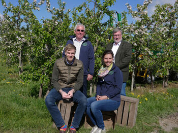 Team AurOrA Team AurOrA