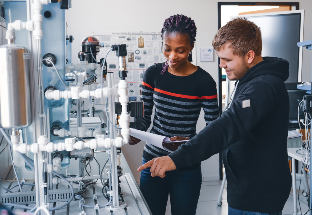 Mechatronik DUAL Studierende Mechatronik DUAL