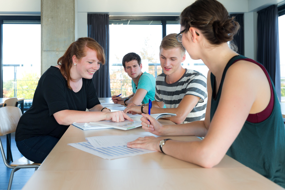 Studierende an der hs21 Studierende an der hs21